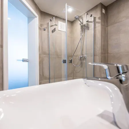 Waterfront 사가드